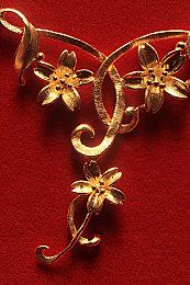 动作联机多人俯视射击游戏《霓虹入侵者》推出首个DLC！挑战升级！新地图+新道具+新特工助你一臂之力！